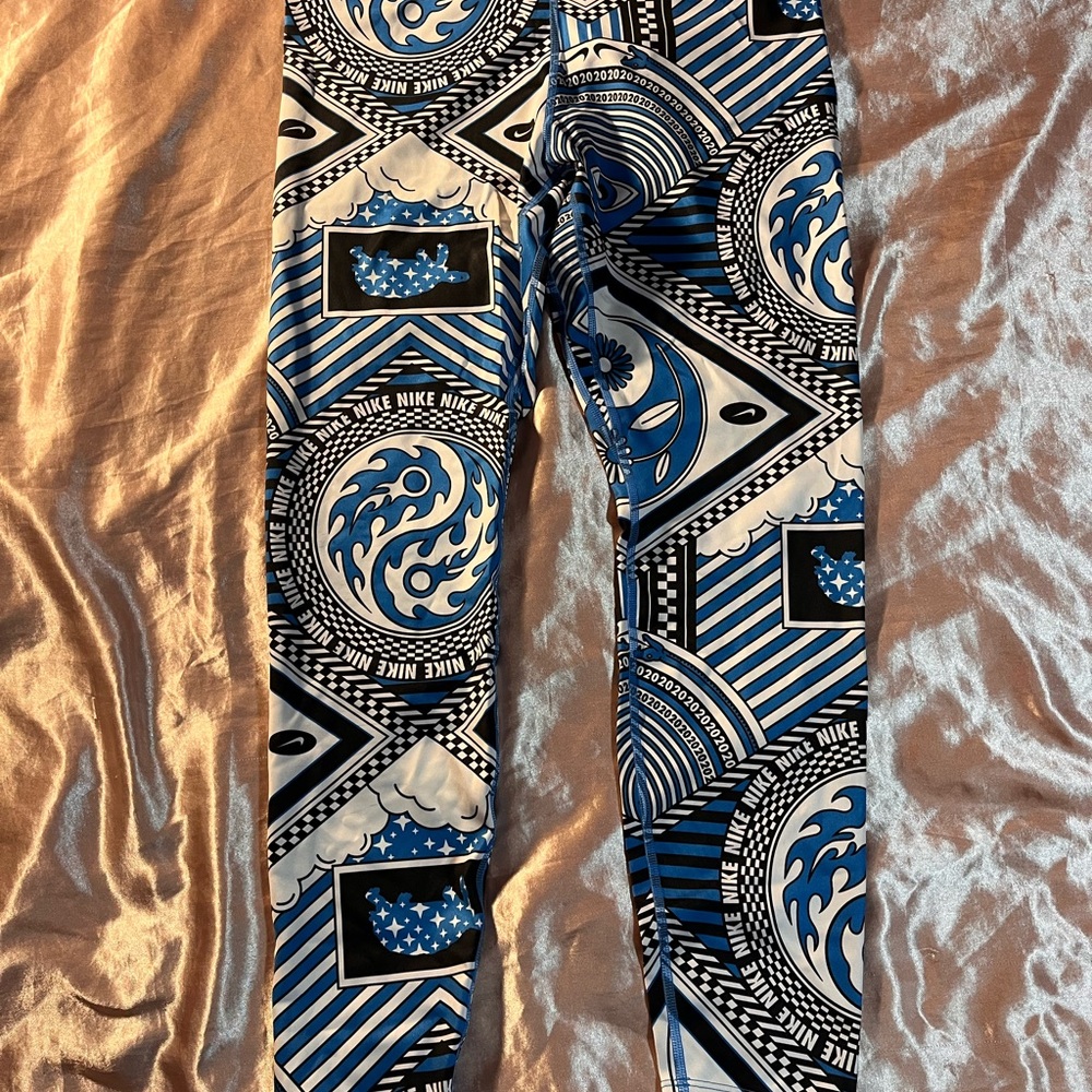 Nike Women’s Leggings NWOT